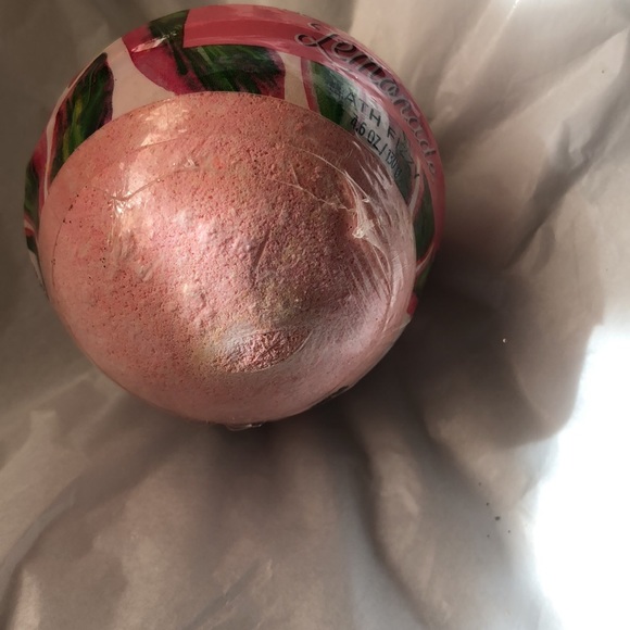 NWT Bath & Body Works Watermelon Lemonade Bath Fizzy. Discontinued item - Picture 4 of 4
